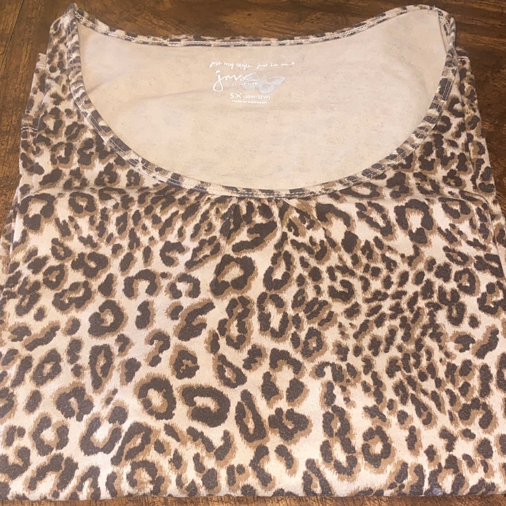 Just My Size Brown Top with cheetah print Design new Without tags size 5 plus